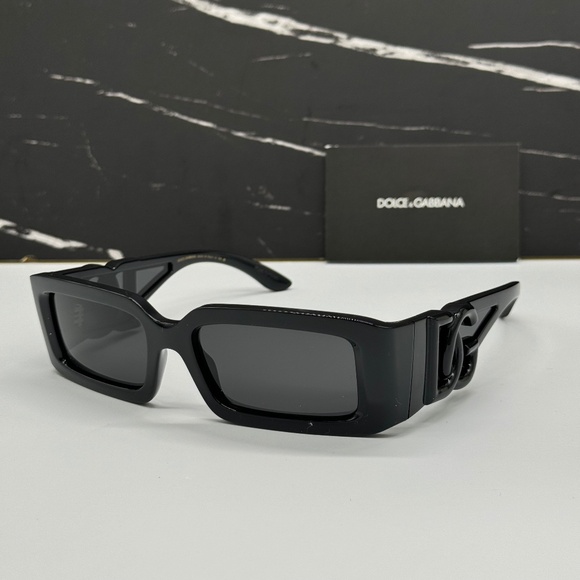 NEW DG6197 501/87 DOLCE&GABBANA BLACK SQUARE WOMEN SUNGLASSES - Picture 1 of 9